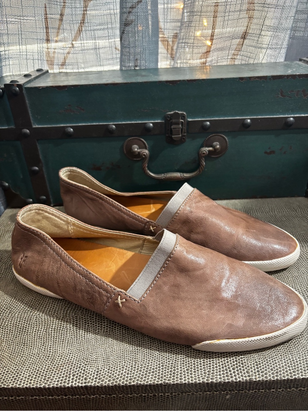 Women’s Frye Brown Leather Slip-On Casual Shoes loafers 8 1/2